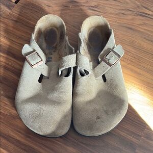 Suede Birkenstock Bostons